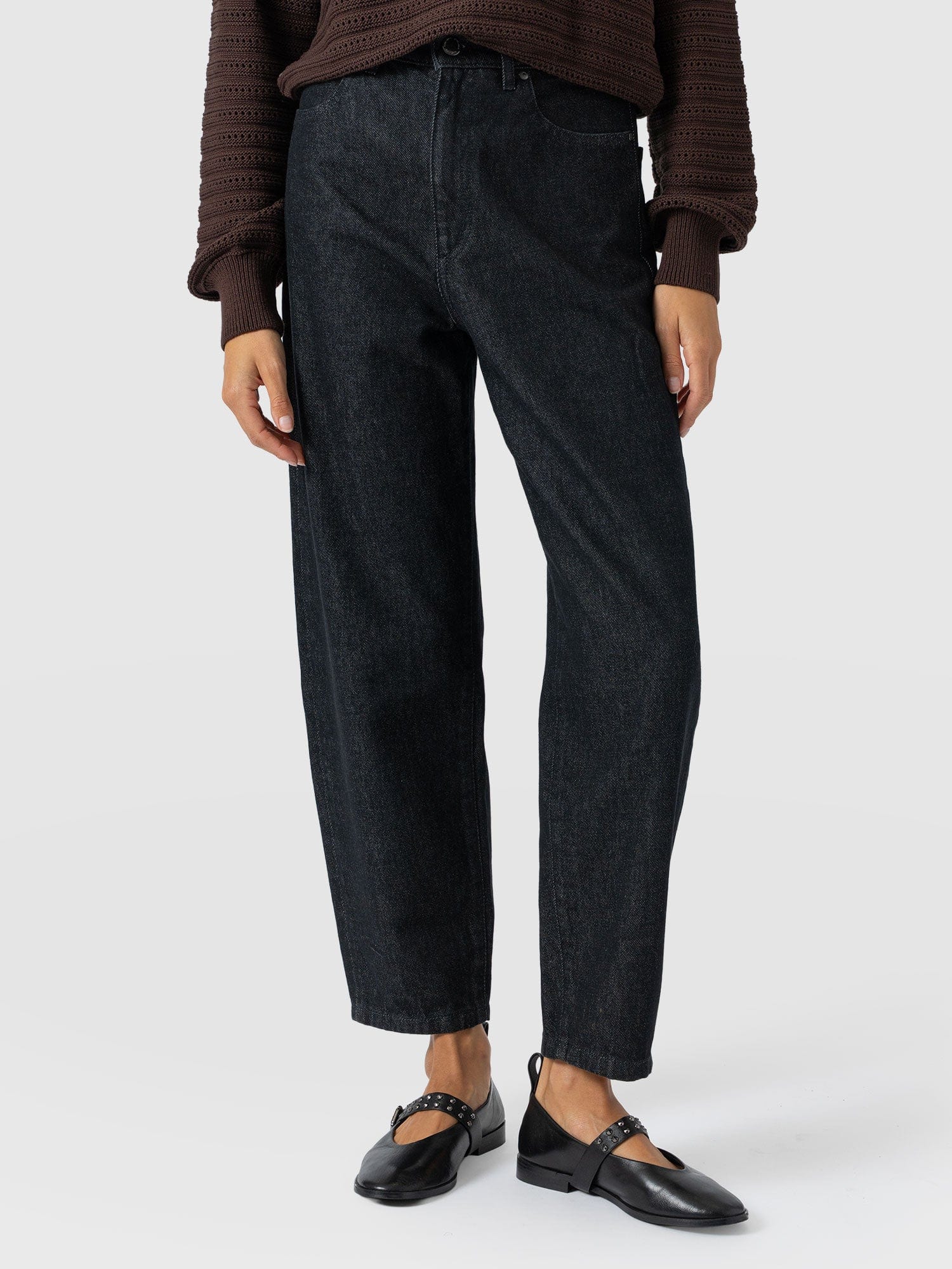 Barrel Leg Jean - Black - Women's Jeans | Saint + Sofia® EU